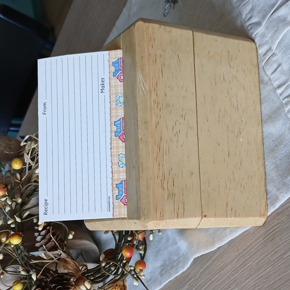 Wooden Recipe Card Holder Hinged Lid w/ Slot Light Wood - Picture 3 of 12